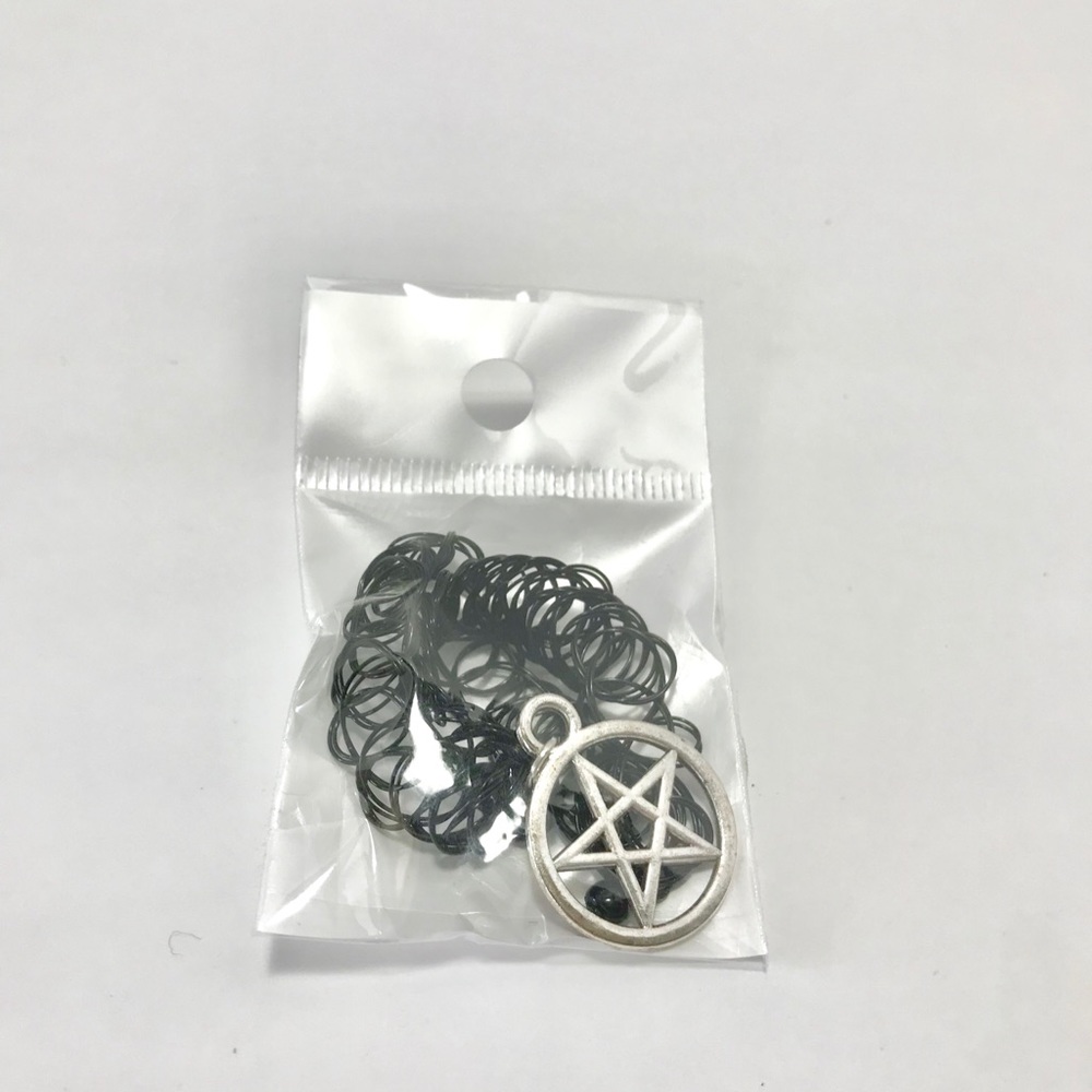 🔥Silver Pentagram Star Pendant Choker Necklace - Picture 2 of 2